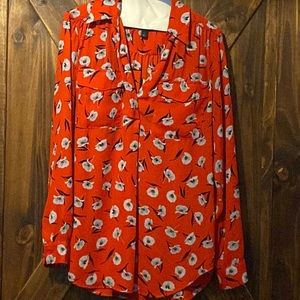 Ann Taylor Size Medium Camp Shirt. Red and blue floral collar